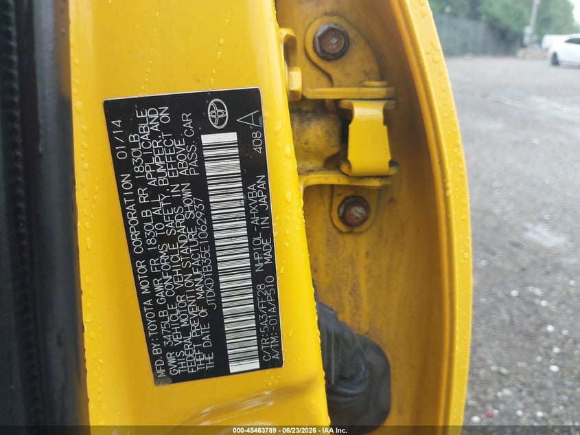 2014 Toyota Prius c VIN JTDKDTB35E1062937 IAAI salvage auction — NORMAL WEAR, Clear (Pennsylvania), sold $2,000 on 2026-07-24 (photo 9)
