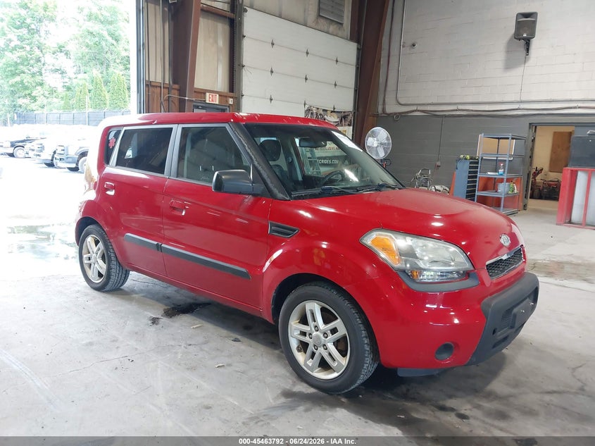 2010 Kia Soul VIN KNDJT2A2XA7108352 IAAI salvage auction — NORMAL WEAR, Clear (New York), sold $425 on 2026-07-15 (photo 1)