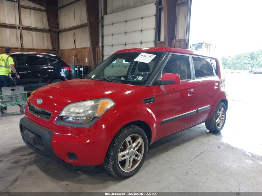 2010 Kia Soul VIN KNDJT2A2XA7108352 IAAI salvage auction — NORMAL WEAR, Clear (New York), sold $425 on 2026-07-15 (photo 2)