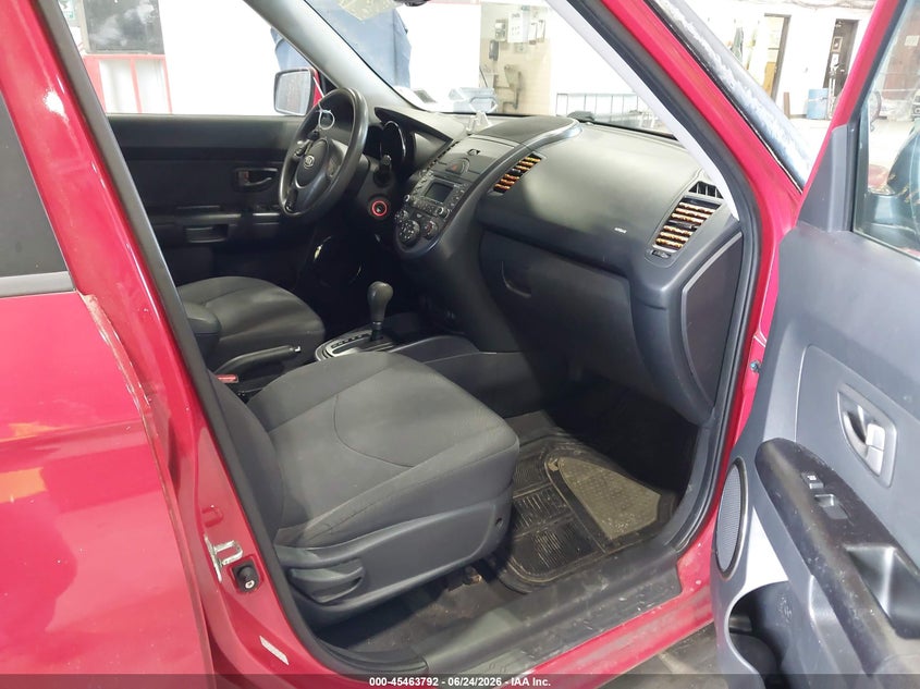 2010 Kia Soul VIN KNDJT2A2XA7108352 IAAI salvage auction — NORMAL WEAR, Clear (New York), sold $425 on 2026-07-15 (photo 5)