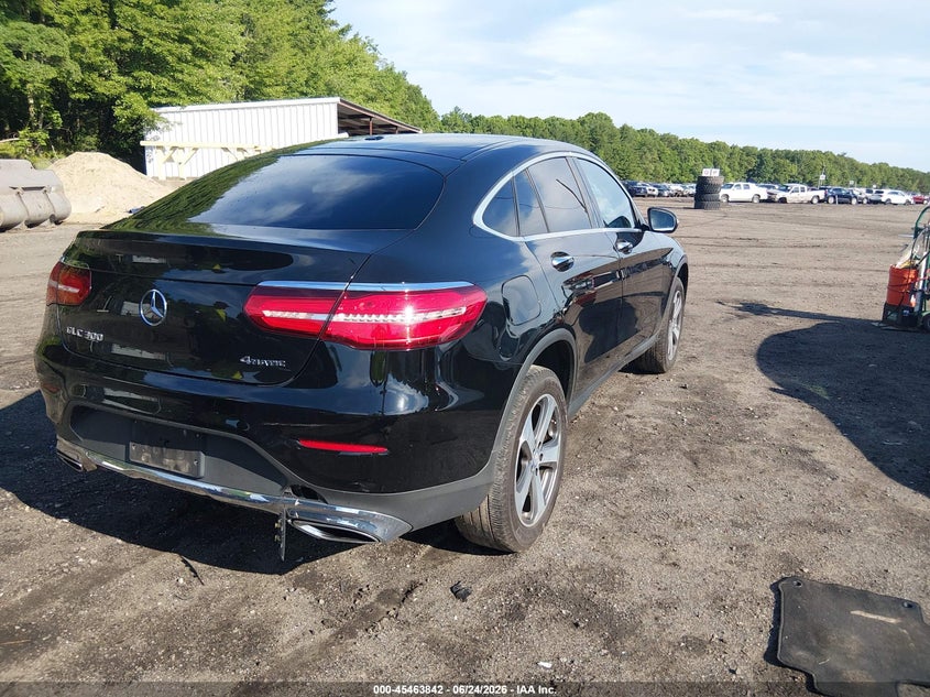 2017 Mercedes-benz Glc coupe VIN WDC0J4KB5HF154726 IAAI salvage auction — SIDE, Salvage (Massachusetts), sold $7,000 on 2026-08-08 (photo 4)