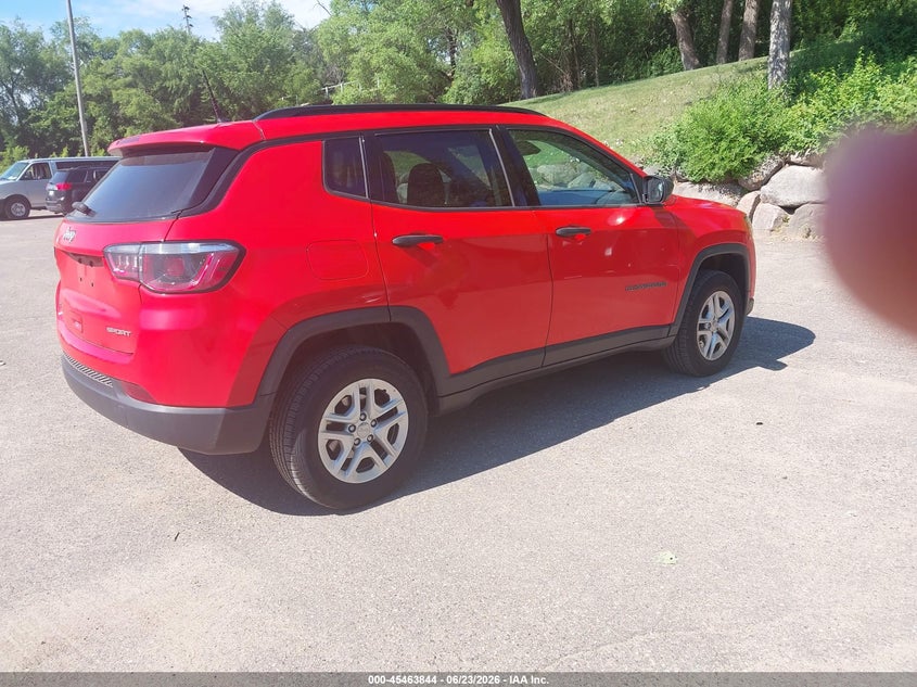 2018 Jeep Compass VIN 3C4NJDAB2JT392235 IAAI salvage auction — NORMAL WEAR, Sf97 (Minnesota), sold $8,525 on 2026-08-27 (photo 4)