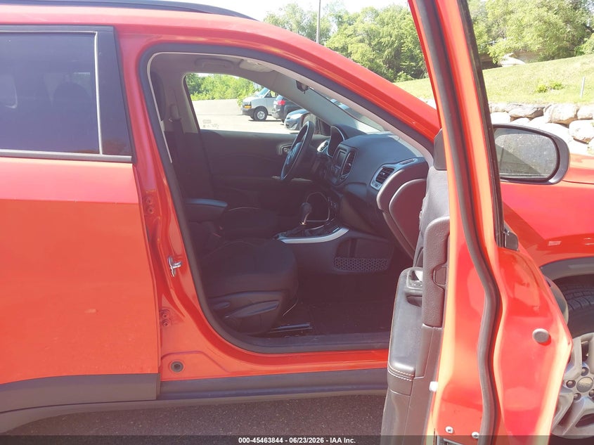 2018 Jeep Compass VIN 3C4NJDAB2JT392235 IAAI salvage auction — NORMAL WEAR, Sf97 (Minnesota), sold $8,525 on 2026-08-27 (photo 5)