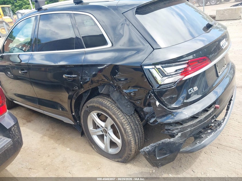 2021 Audi Q5 VIN WA1AAAFY4M2111207 IAAI salvage auction — RIGHT REAR, Wait Title, sold $10,350 on 2026-08-25 (photo 3)