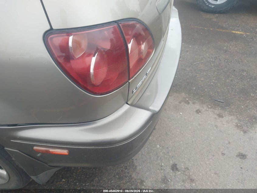 1999 Lexus Rx 300 VIN JT6HF10U9X0066090 IAAI salvage auction — NORMAL WEAR, Clear (Colorado), sold $950 on 2026-07-07 (photo 6)