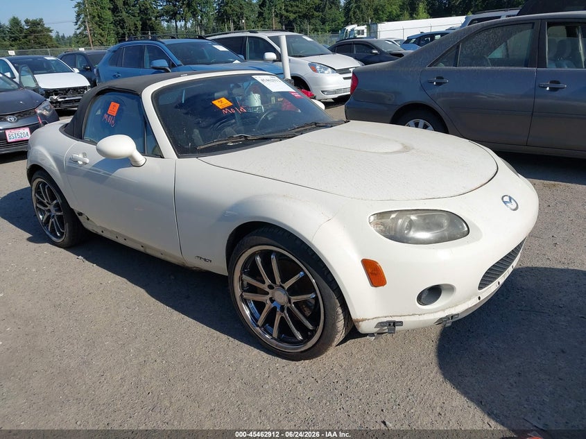 2006 Mazda Mx-5 VIN JM1NC25F860117274 IAAI salvage auction — NORMAL WEAR, Clear (Washington), sold $700 on 2026-07-22 (photo 1)