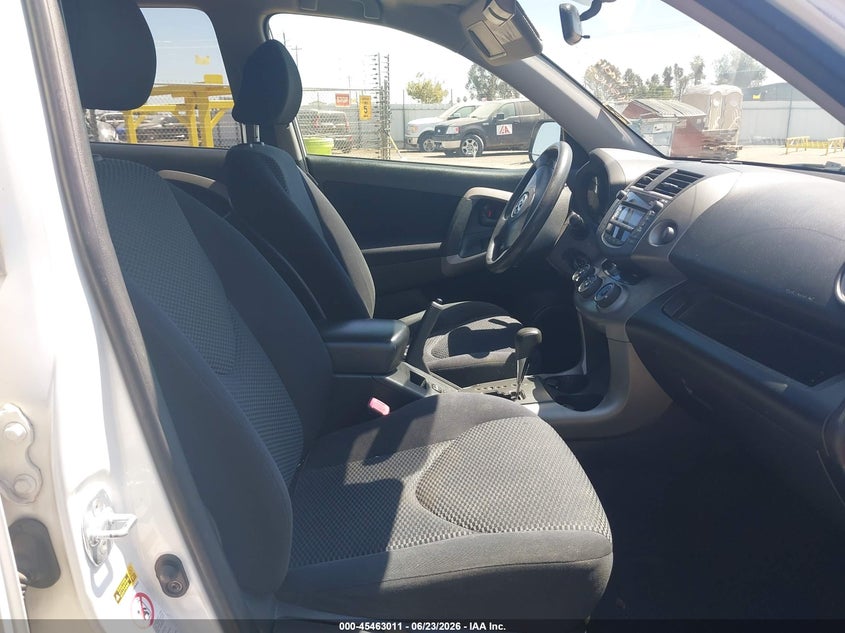 2008 Toyota Rav4 VIN JTMZD32V585094199 IAAI salvage auction — NORMAL WEAR, Salvage Title - Dealer (California), sold $1,200 on 2026-07-14 (photo 5)