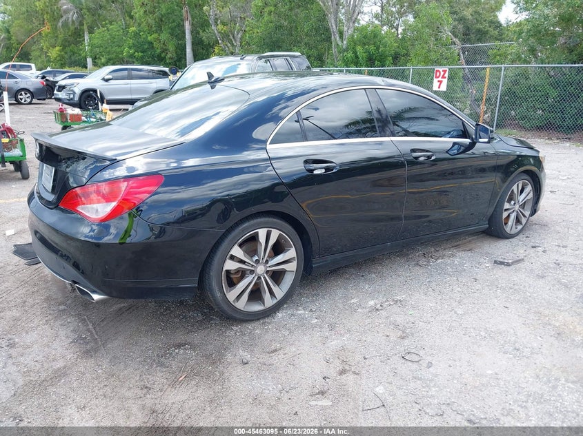 2015 Mercedes-benz Cla-klasse VIN WDDSJ4EB2FN221043 IAAI salvage auction — NORMAL WEAR, Clear (Florida), sold $950 on 2026-07-13 (photo 4)