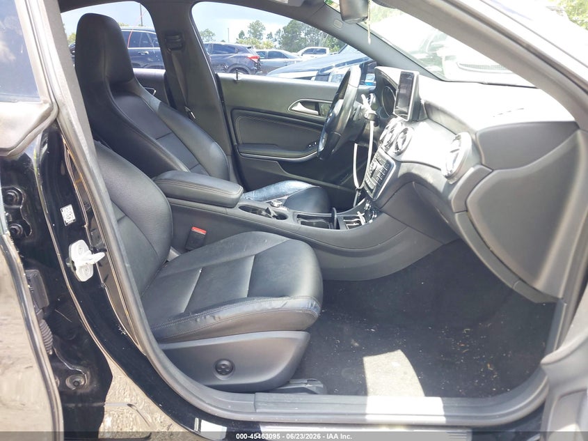2015 Mercedes-benz Cla-klasse VIN WDDSJ4EB2FN221043 IAAI salvage auction — NORMAL WEAR, Clear (Florida), sold $950 on 2026-07-13 (photo 5)