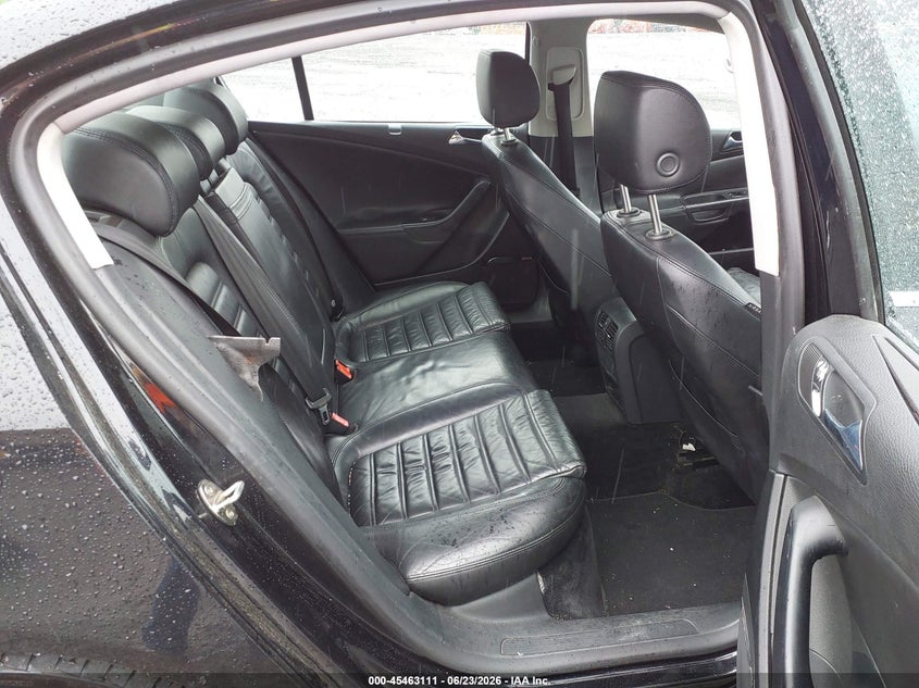 2006 Volkswagen Passat VIN WVWCU73C86P083449 IAAI salvage auction — NORMAL WEAR, Clear (Pennsylvania), sold $400 on 2026-07-23 (photo 8)