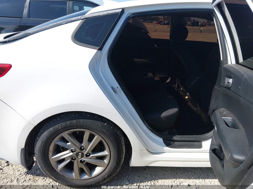 2020 Kia Optima VIN 5XXGT4L33LG427257 IAAI salvage auction — FRONT & REAR, Salvage Title, sold $750 on 2026-07-29 (photo 8)