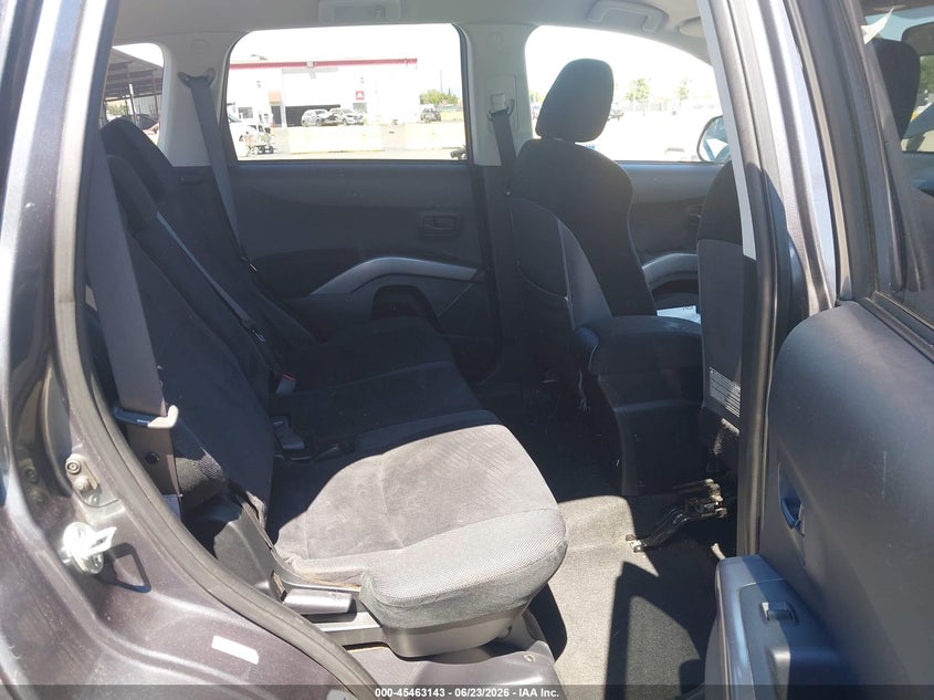 2007 Mitsubishi Outlander VIN JA4MT41X07U013579 IAAI salvage auction — FRONT END, Salvage (California), sold $300 on 2026-07-10 (photo 8)