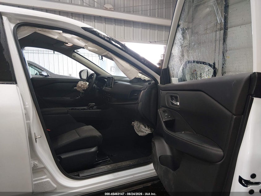 2025 Nissan Rogue VIN JN8BT3BB5SW147872 IAAI salvage auction — LEFT FRONT, Salvage Title, sold $6,100 on 2026-07-24 (photo 5)