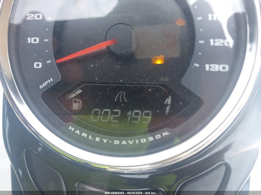 2025 Harley-davidson Softail VIN 1HD1YA914SB026041 IAAI salvage auction — SIDE, Salvage Title, sold $6,200 on 2026-09-09 (photo 7)