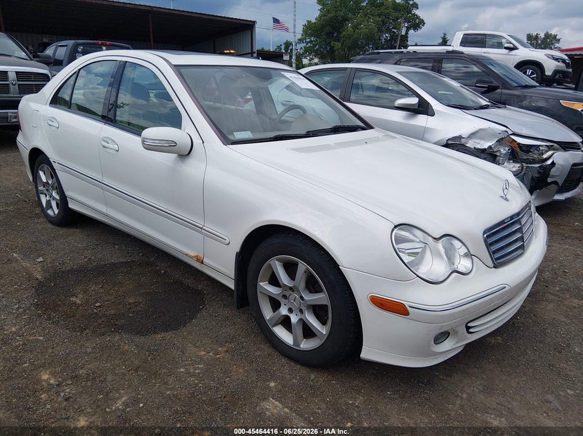 2007 Mercedes-benz C class VIN WDBRF92H97F865956 IAAI salvage auction — FRONT END, Salvage (Ohio), sold $525 on 2026-07-29 (photo 1)