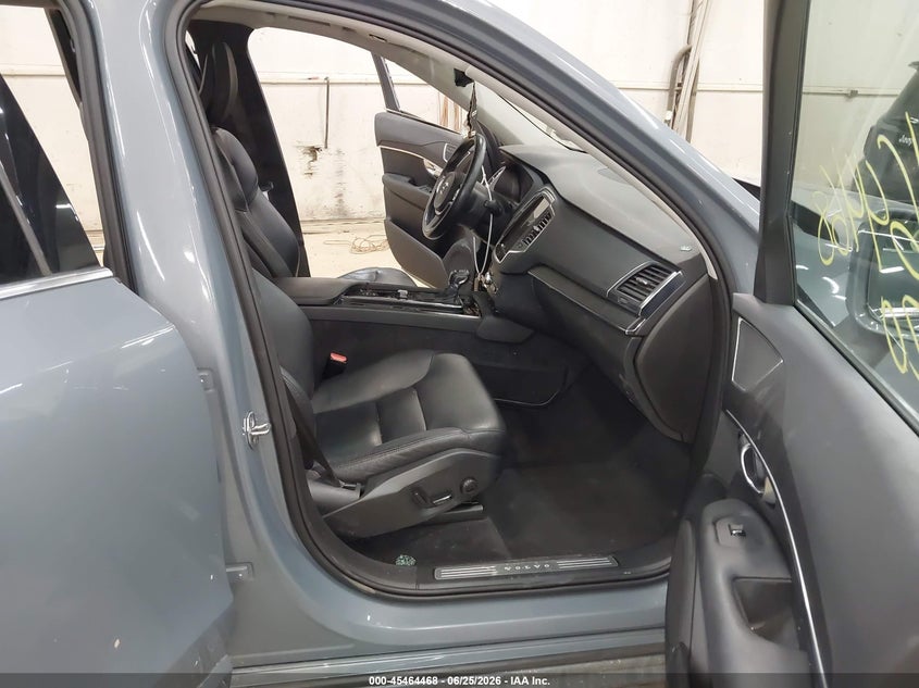 2020 Volvo Xc90 VIN YV4A22PK7L1611026 IAAI salvage auction — SIDE, Salvage (Pennsylvania), sold $15,025 on 2026-07-30 (photo 5)