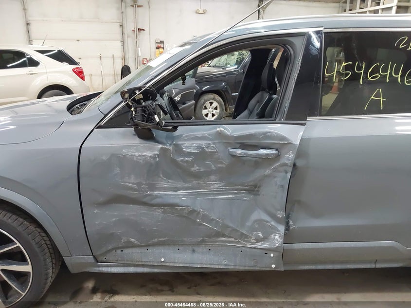 2020 Volvo Xc90 VIN YV4A22PK7L1611026 IAAI salvage auction — SIDE, Salvage (Pennsylvania), sold $15,025 on 2026-07-30 (photo 6)