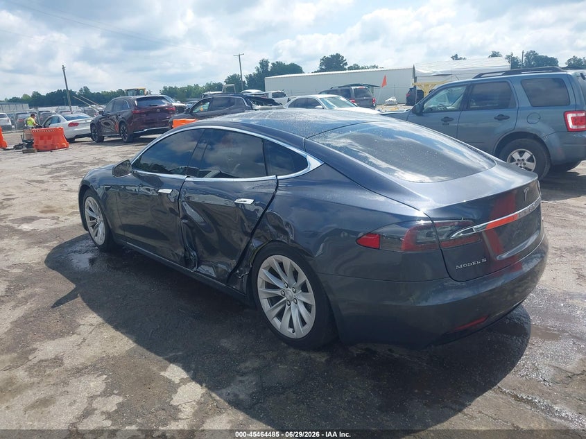 2017 Tesla Model s VIN 5YJSA1E29HF222300 IAAI salvage auction — SIDE, Salvage (Virginia), sold $8,500 on 2026-08-01 (photo 3)