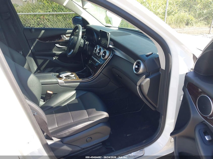 2016 Mercedes-benz Glc VIN WDC0G4KB9GF062998 IAAI salvage auction — FRONT END, Wait Title, sold $6,300 on 2026-08-16 (photo 5)