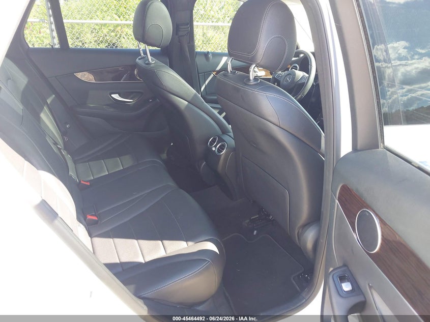 2016 Mercedes-benz Glc VIN WDC0G4KB9GF062998 IAAI salvage auction — FRONT END, Wait Title, sold $6,300 on 2026-08-16 (photo 8)