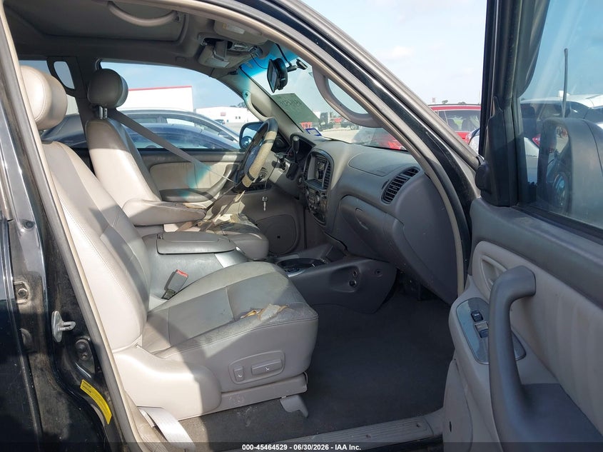 2004 Toyota Sequoia VIN 5TDZT38A44S208799 IAAI salvage auction — NORMAL WEAR, Original (Texas), sold $625 on 2026-07-21 (photo 5)