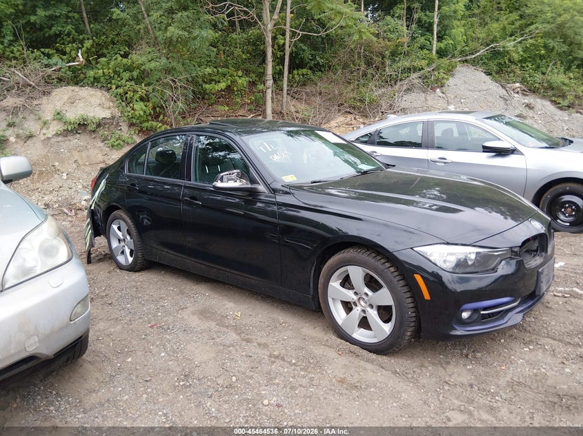 2016 BMW 3er VIN WBA8E3G59GNT80425 IAAI salvage auction — FRONT & REAR, Salvage Title, sold $2,900 on 2026-08-05 (photo 1)