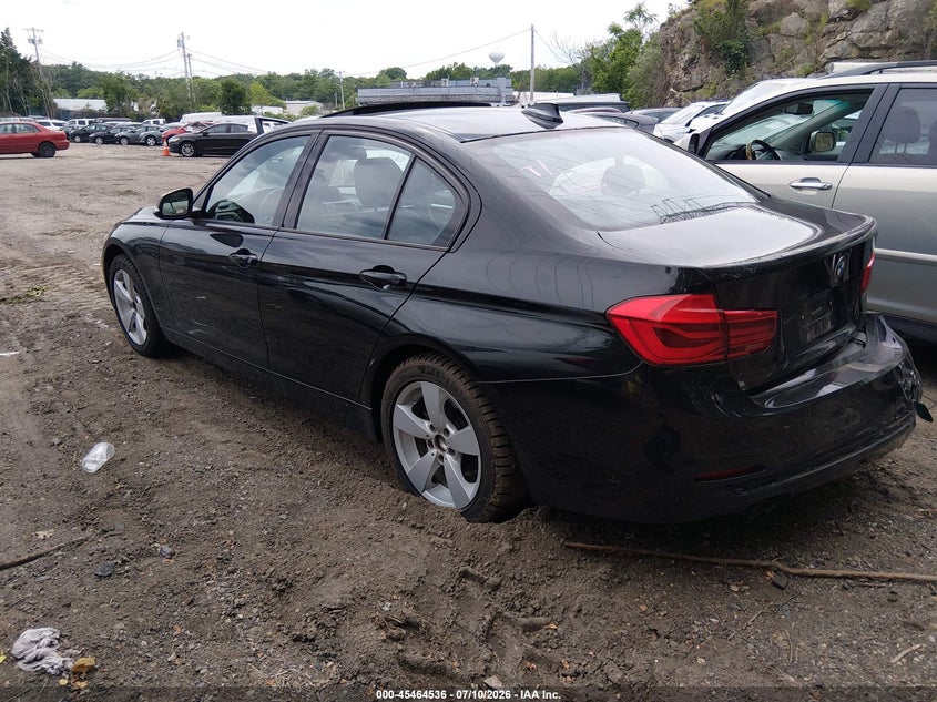 2016 BMW 3er VIN WBA8E3G59GNT80425 IAAI salvage auction — FRONT & REAR, Salvage Title, sold $2,900 on 2026-08-05 (photo 3)