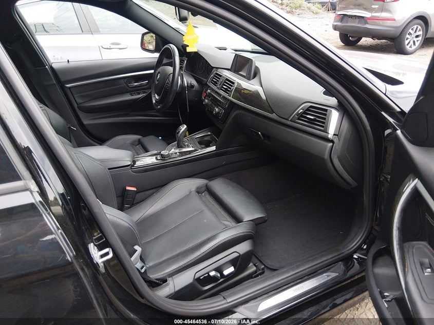 2016 BMW 3er VIN WBA8E3G59GNT80425 IAAI salvage auction — FRONT & REAR, Salvage Title, sold $2,900 on 2026-08-05 (photo 5)