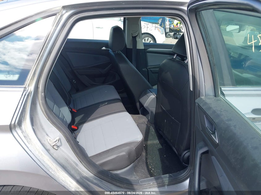 2025 Volkswagen Jetta VIN 3VW7X7BU9SM011840 IAAI salvage auction — REAR END, Salvage (Minnesota), sold $10,500 on 2026-08-24 (photo 8)