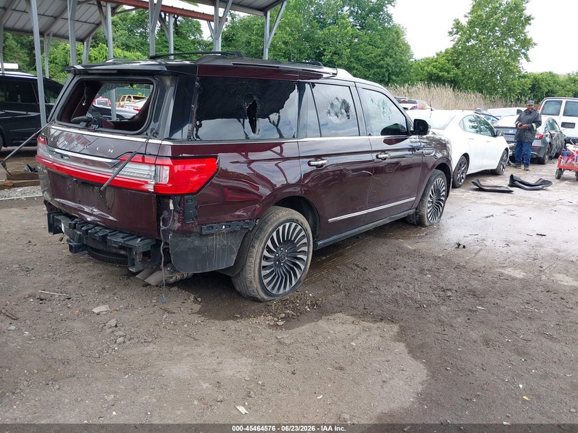 2019 Lincoln Navigator VIN 5LMJJ2TT8KEL10866 IAAI salvage auction — VANDALISM, Salvage Title, sold $6,100 on 2026-07-23 (photo 4)