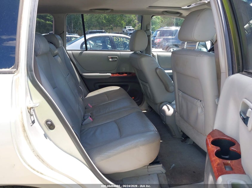 2005 Toyota Highlander VIN JTEEP21A650090536 IAAI salvage auction — NORMAL WEAR, Original (New Hampshire), sold $875 on 2026-07-29 (photo 8)