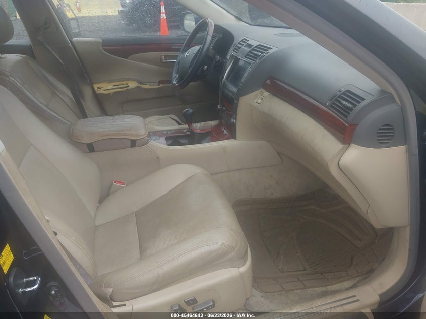 2008 Lexus Ls 460 VIN JTHBL46F485079088 IAAI salvage auction — NORMAL WEAR, Clear (Connecticut), sold $825 on 2026-07-28 (photo 5)