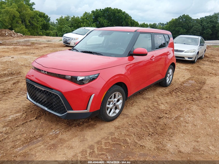 2023 Kia Soul VIN KNDJ23AU8P7217699 IAAI salvage auction — HAIL, Clear (Missouri), sold $5,700 on 2026-07-30 (photo 2)