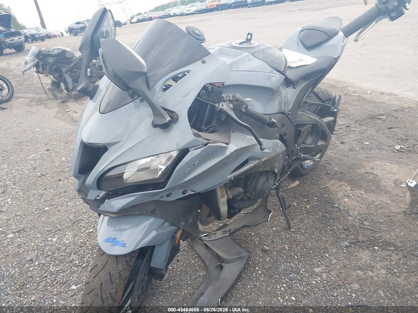 2016 Kawasaki Zx VIN JKAZXCS14GA004447 IAAI salvage auction — SIDE, Salvage (Pennsylvania), sold $3,750 on 2026-07-15 (photo 2)