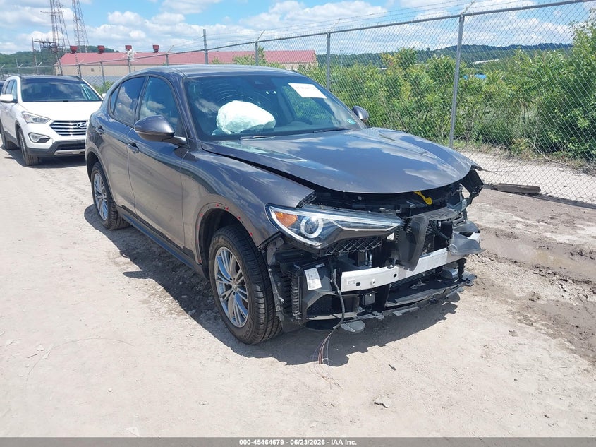 2023 Alfa romeo Stelvio VIN ZASPAKANXP7D57289 IAAI salvage auction — FRONT END, Salvage (Pennsylvania), sold $6,000 on 2026-07-14 (photo 1)