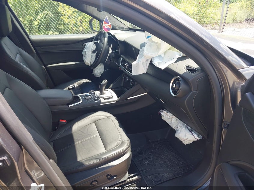 2023 Alfa romeo Stelvio VIN ZASPAKANXP7D57289 IAAI salvage auction — FRONT END, Salvage (Pennsylvania), sold $6,000 on 2026-07-14 (photo 5)