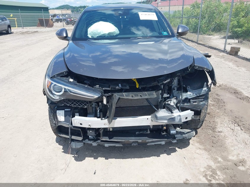 2023 Alfa romeo Stelvio VIN ZASPAKANXP7D57289 IAAI salvage auction — FRONT END, Salvage (Pennsylvania), sold $6,000 on 2026-07-14 (photo 6)