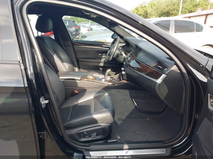 2016 BMW 5er VIN WBA5B1C58GG553068 IAAI salvage auction — WATER/FLOOD, Salvage (Texas), sold $2,700 on 2026-07-16 (photo 5)