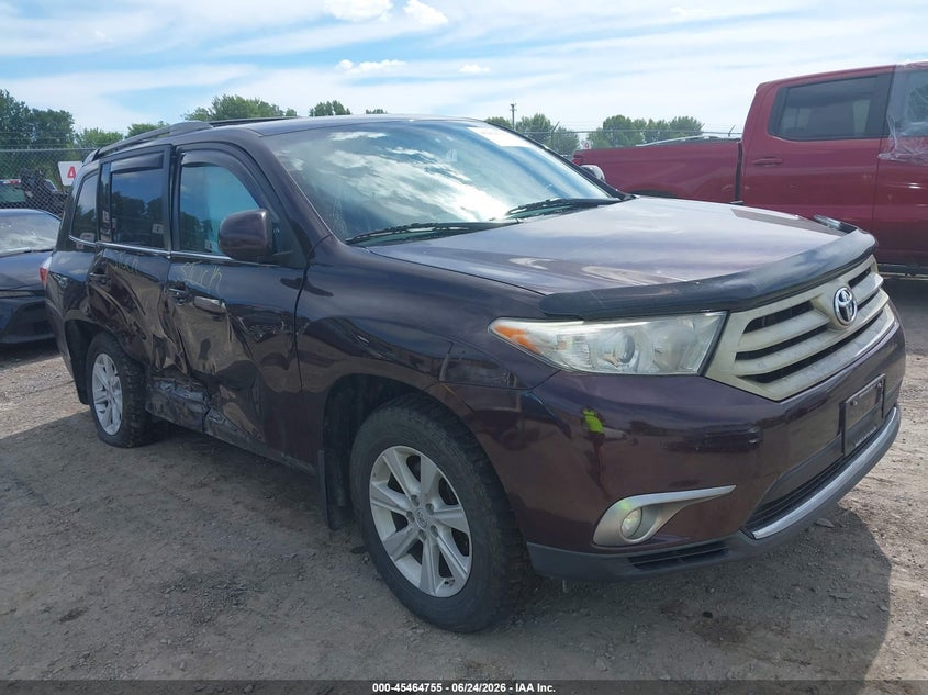 2013 Toyota Highlander VIN 5TDBK3EH7DS229071 IAAI salvage auction — LEFT & RIGHT, Salvage Title, sold $3,200 on 2026-07-23 (photo 1)