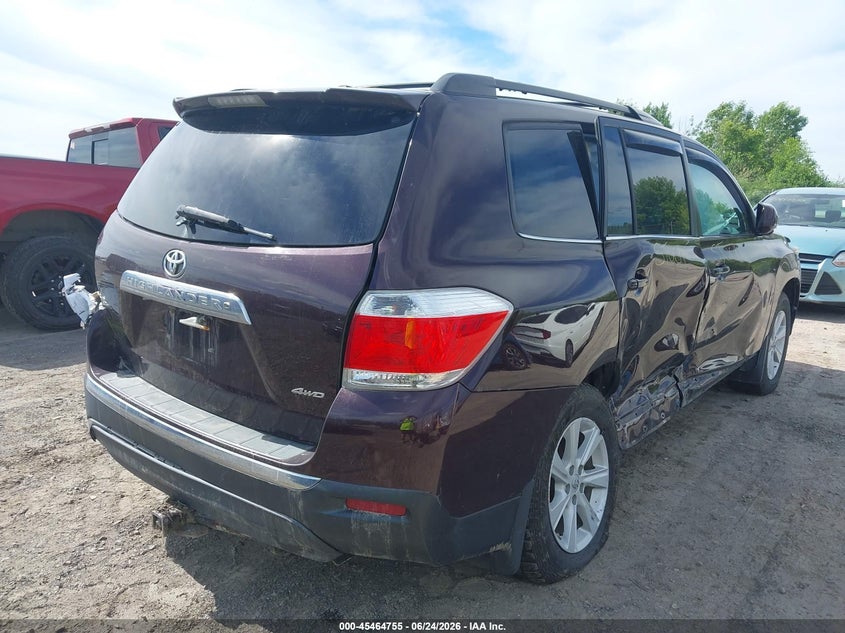 2013 Toyota Highlander VIN 5TDBK3EH7DS229071 IAAI salvage auction — LEFT & RIGHT, Salvage Title, sold $3,200 on 2026-07-23 (photo 4)
