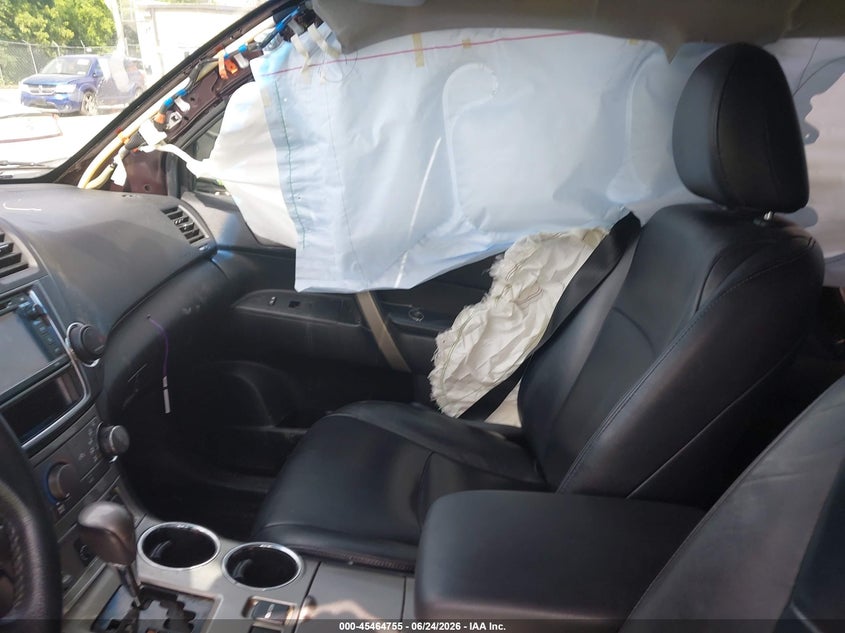 2013 Toyota Highlander VIN 5TDBK3EH7DS229071 IAAI salvage auction — LEFT & RIGHT, Salvage Title, sold $3,200 on 2026-07-23 (photo 5)