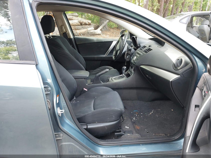 2011 Mazda 3 VIN JM1BL1K5XB1438942 IAAI salvage auction — NORMAL WEAR, Clear (Virginia), sold $450 on 2026-07-28 (photo 5)