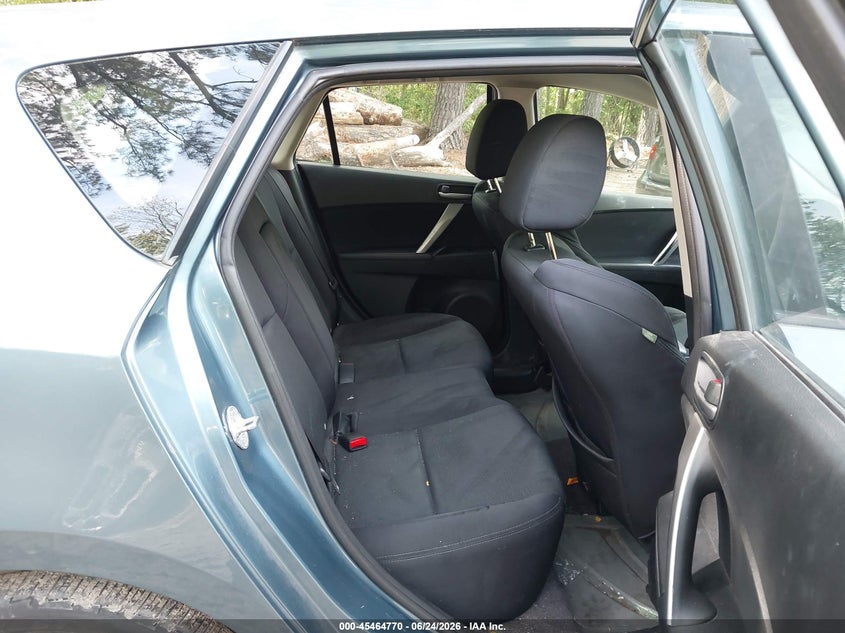 2011 Mazda 3 VIN JM1BL1K5XB1438942 IAAI salvage auction — NORMAL WEAR, Clear (Virginia), sold $450 on 2026-07-28 (photo 8)