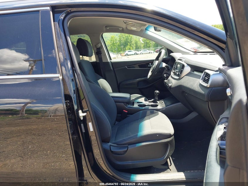 2017 Kia Sorento VIN 5XYPGDA53HG280658 IAAI salvage auction — NORMAL WEAR, Clear (New Jersey), sold $2,375 on 2026-07-30 (photo 5)