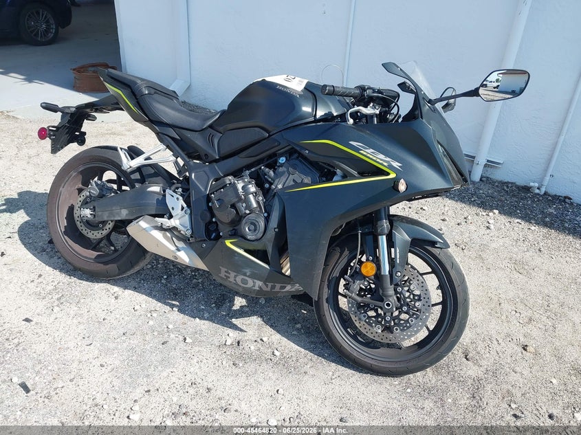 2026 Honda Cbr VIN MLHRH1550T5200794 IAAI salvage auction — FRONT END, Salvage Title, sold $3,450 on 2026-07-29 (photo 1)