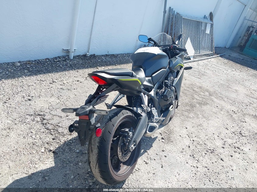 2026 Honda Cbr VIN MLHRH1550T5200794 IAAI salvage auction — FRONT END, Salvage Title, sold $3,450 on 2026-07-29 (photo 3)