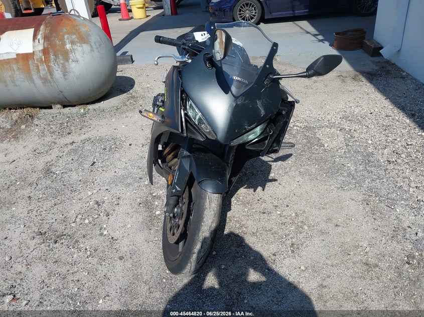 2026 Honda Cbr VIN MLHRH1550T5200794 IAAI salvage auction — FRONT END, Salvage Title, sold $3,450 on 2026-07-29 (photo 5)
