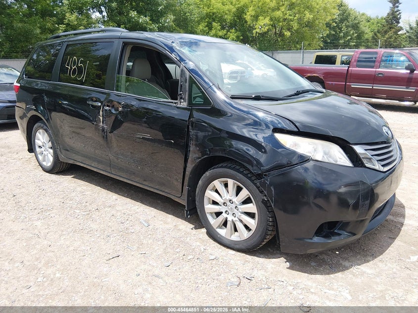 2015 Toyota Sienna VIN 5TDDK3DC5FS103907 IAAI salvage auction — RIGHT FRONT, Clear (Wisconsin), sold $1,900 on 2026-07-22 (photo 1)
