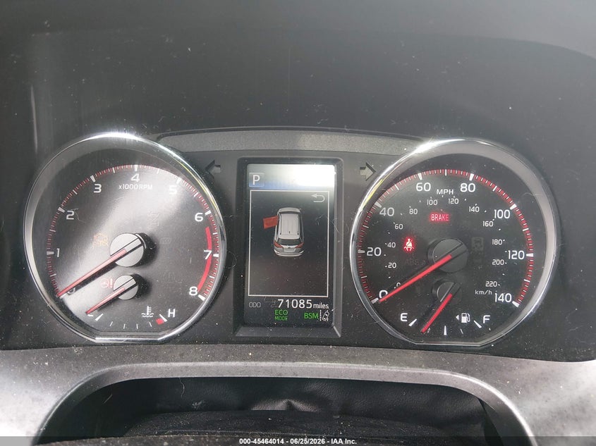 2018 Toyota Rav 4 VIN JTMNFREV8JJ746561 IAAI salvage auction — WATER/FLOOD, Salvage Title, sold $6,100 on 2026-07-29 (photo 7)