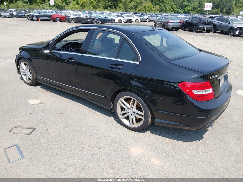 2013 Mercedes-benz C-klasse VIN WDDGF8AB2DA878496 IAAI salvage auction — FRONT END, Salvage (Connecticut), sold $1,300 on 2026-07-30 (photo 3)